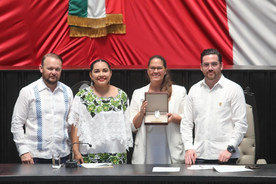 Reconocen a Ana Cecilia Gutiérrez Navarro por su trabajo en la conservación de especies marinas