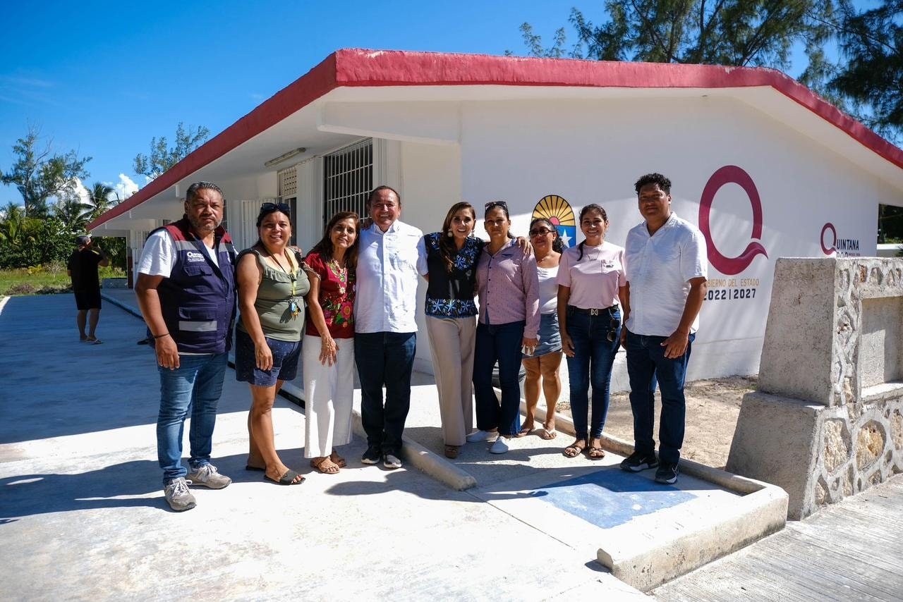 Entrega Mara Lezama tres nuevas aulas para jóvenes del telebachillerato comunitario de Holbox