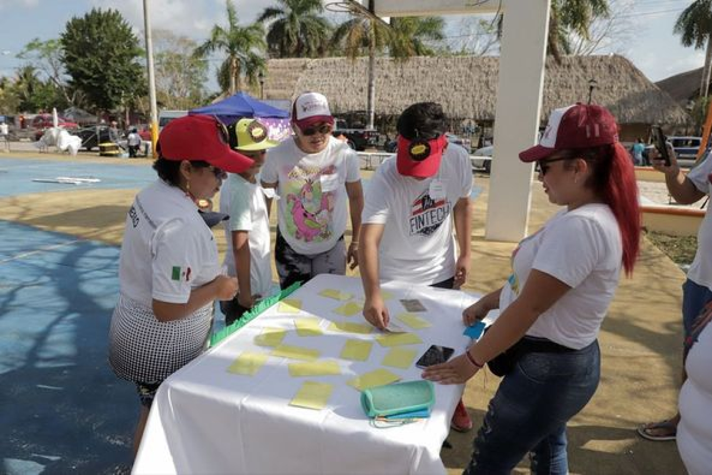 Familias se divierten en El Cedral participando en rally “Unidos por Tradición”