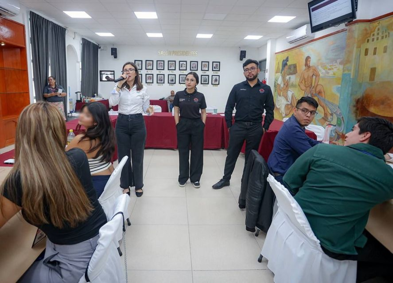 Visita “Cabildo Juvenil 2024” palacio municipal de Cancún