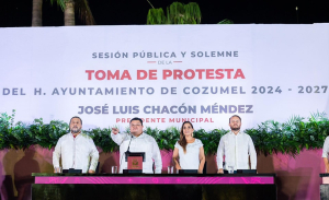 José Luis Chacón Méndez asume la presidencia de Cozumel llamando a la unidad y la transformación