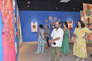 Inauguran exposición de arte textil “El Cuerpo de lo Poético”