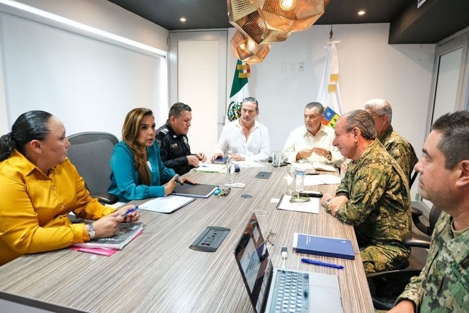 Dan banderazo Gobierno de Quintana Roo y SEMAR a temporada sargazo 2024