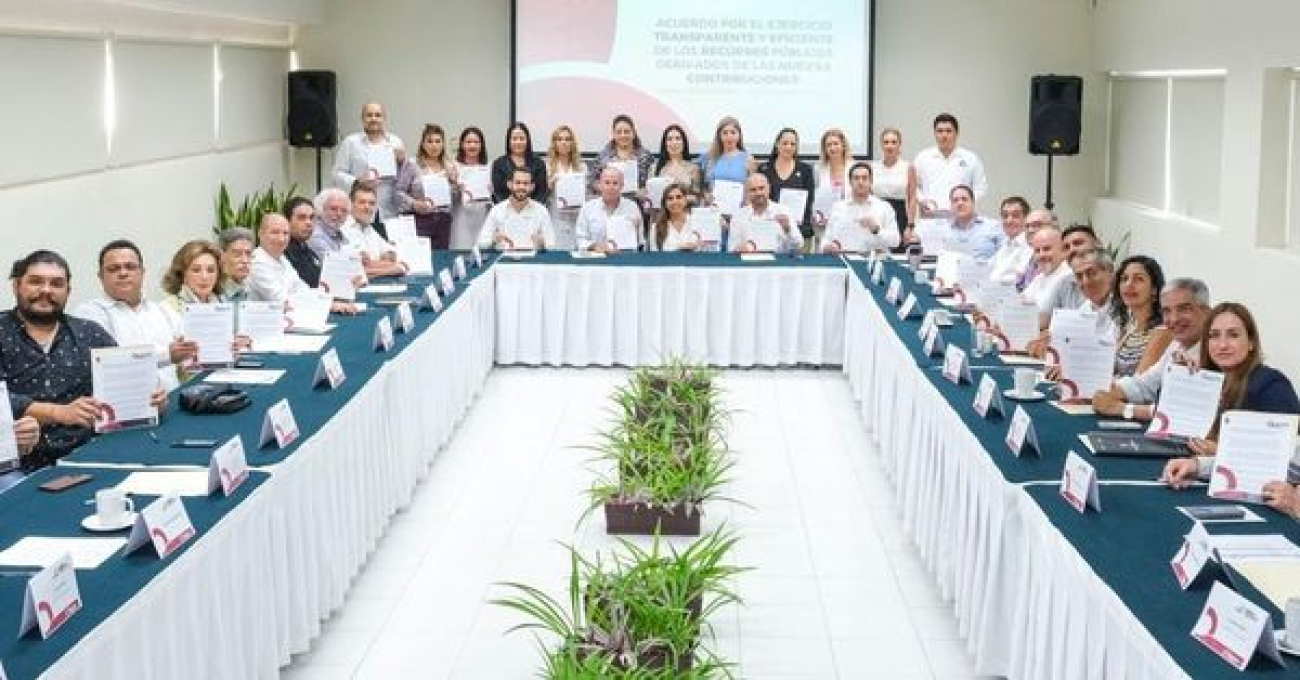 Empresarios firman con Mara Lezama acuerdo solidario para saldar deuda económica y social de Quintana Roo