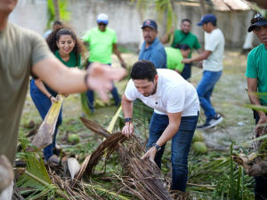 Se suma Renán Sánchez a acciones en favor de los estudiantes en Puerto Morelos