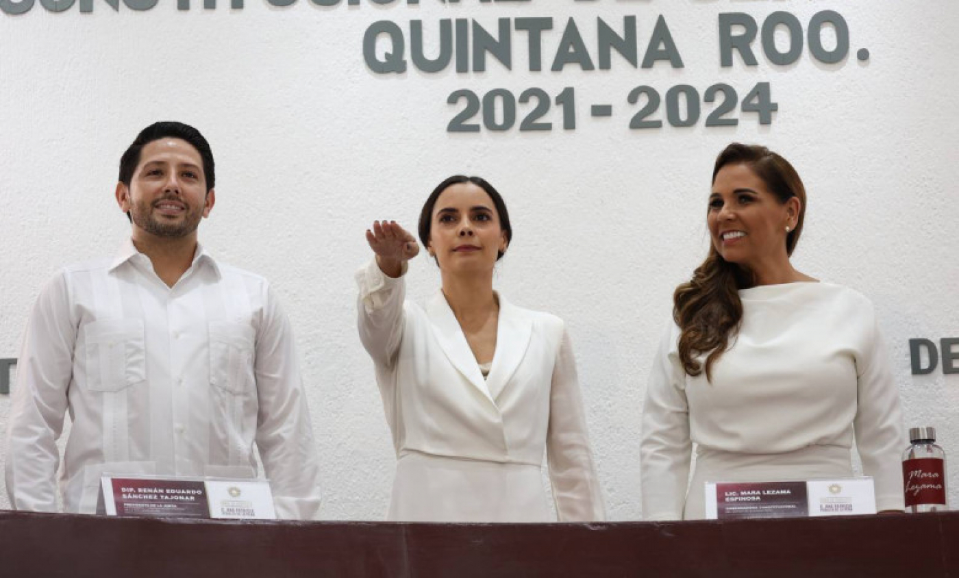 Toma protesta Ana Patricia Peralta como presidenta de Cancún