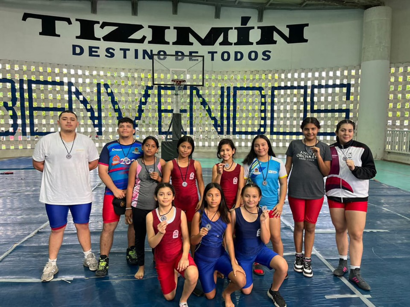 Equipo de luchas asociadas conquista 11 medallas en el Torneo de Reyes 2024