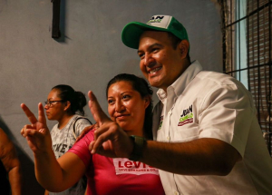 Juan Carrillo cumple al pueblo y lo seguirá apoyando: vecinos de Villas del Sol