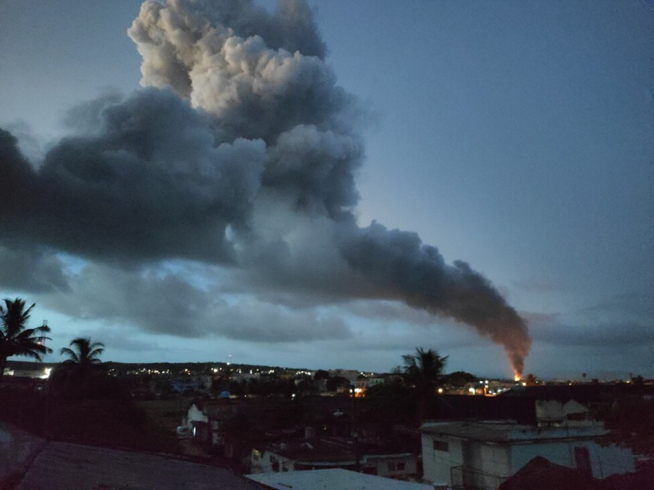 Cuba afronta peor catástrofe de historia reciente en determinante zona industrial