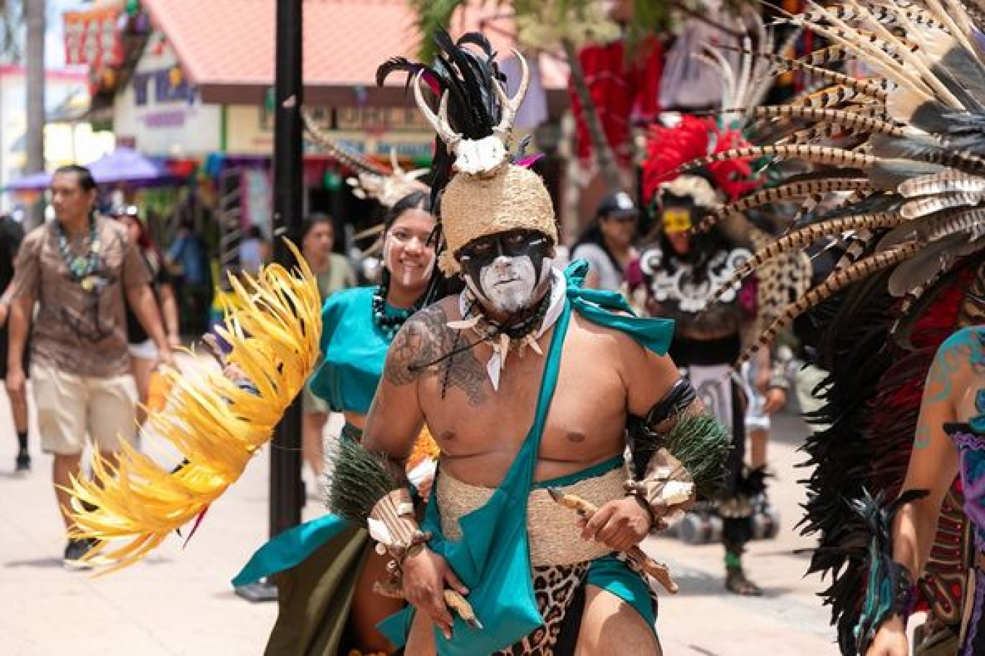 Realizan la séptima edición de La Caminata Ixchel “Tejiendo pasos bajo la Luna”