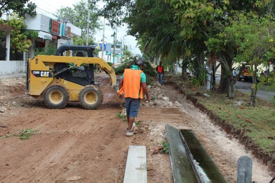 Con la repavimentación de vialidades mejoramos la calidad de vida de las y los chetumaleños: SEOP