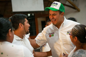 Juan Carrillo a favor de más apoyos para Cozumel
