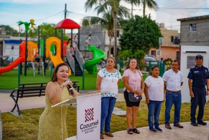 Juanita Alonso inaugura el parque Las Palmas