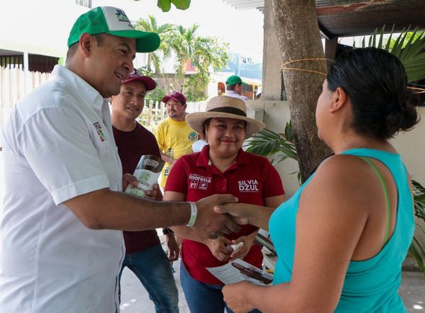 Vecinos de Puerto Aventuras muestran apoyo con Juan Carrillo y a la 4T