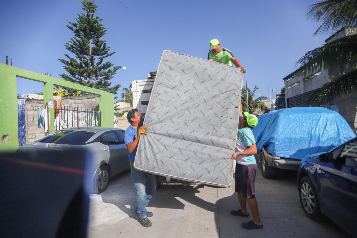 Retiran más de cinco toneladas de cacharros de tres colonias de Cozumel
