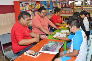 Cumple Mara Lezama y rehabilitan biblioteca de la escuela Leona Vicario en Cozumel