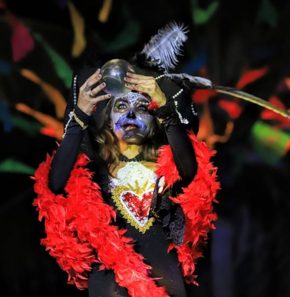 Festival Luz y Vida Entre Vivos y Muertos, ofreció la “Noche de Muertos”