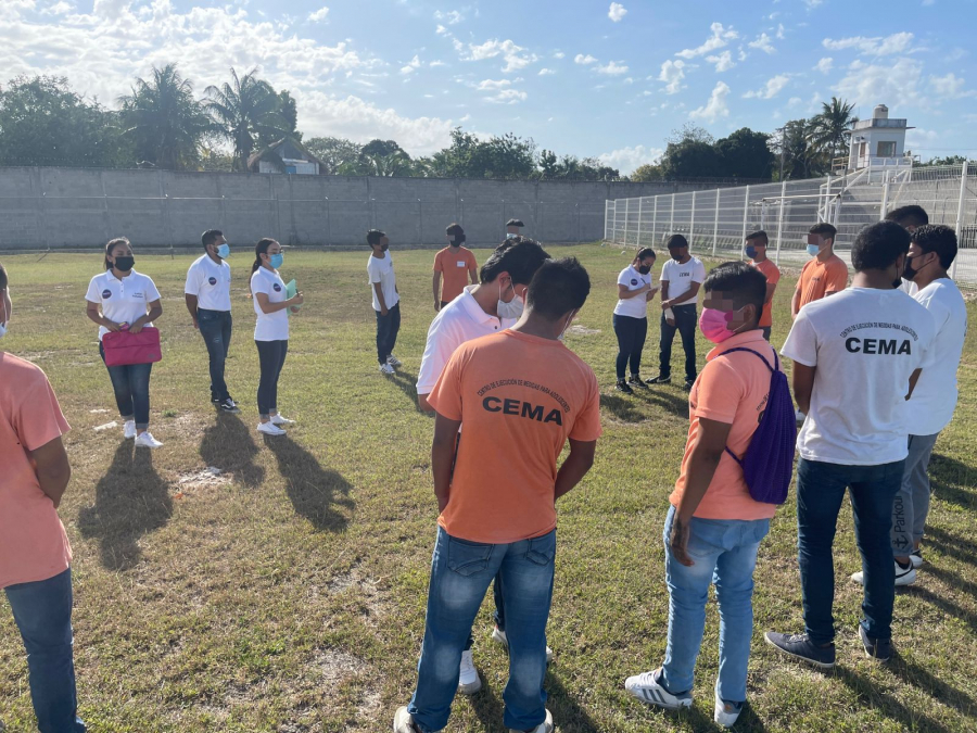 Jóvenes trabajan a favor de la salud mental