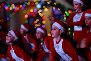 Familias isleñas y turistas disfrutan del programa artístico-musical “Navidad con la Gente” en Isla Mujeres