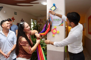 Entregan Certificado de Inclusión a negocio de Puerto Morelos