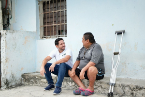 Reitera Renán Sánchez, su compromiso con la atención ciudadana, durante visita a hogares