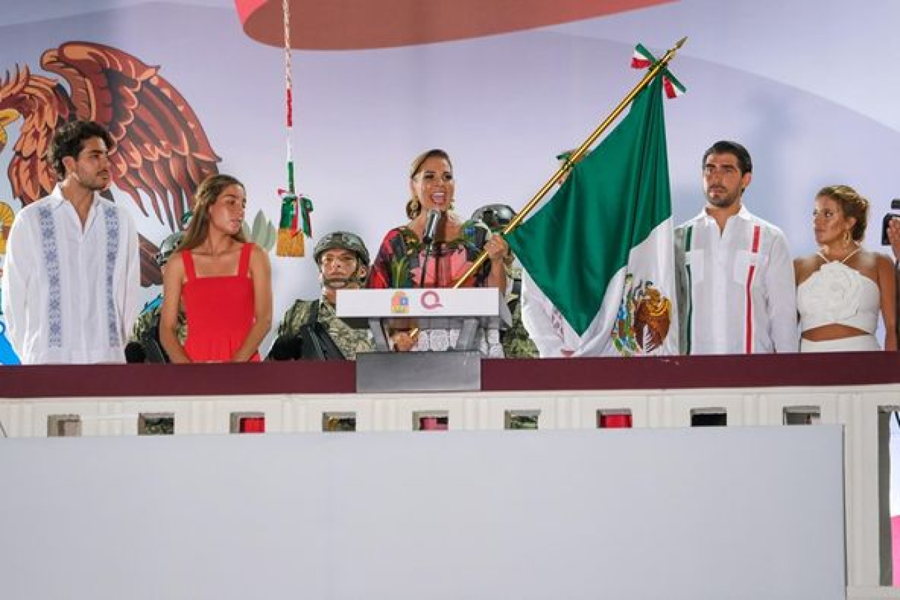 Miles de quintanarroenses celebran el Grito de Independencia junto a Mara Lezama en Chetumal