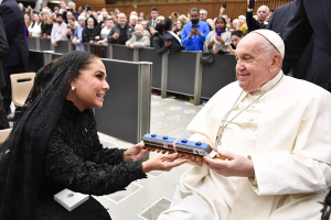 Sostiene la gobernadora Mara Lezama encuentro con el Papa Francisco