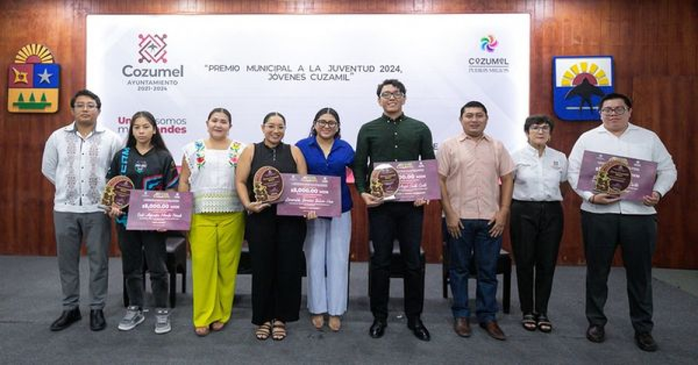 Juanita Alonso reitera compromiso por el bienestar de la juventud cozumeleña