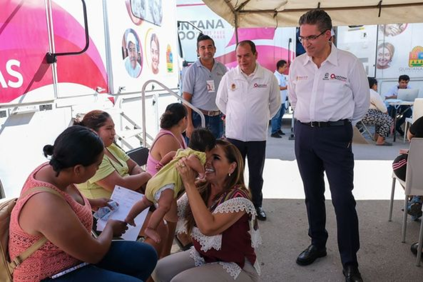 Caravanas de salud llevan atención médica de calidad en Villas Otoch Paraíso en Cancún