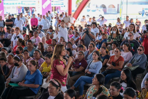 Empodera Mara Lezama a más de 2 mil mujeres en Cozumel con la entrega de tarjetas Mujer es Poder
