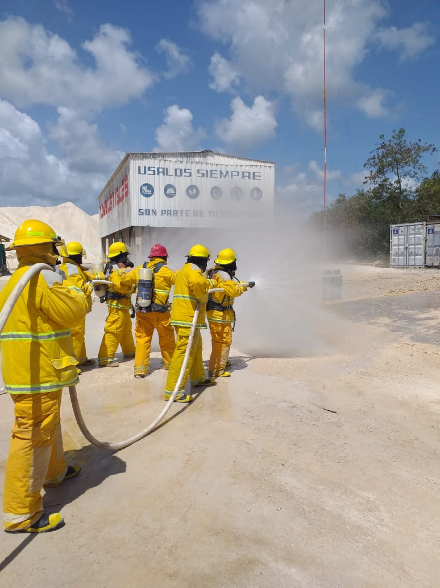 Simulacro de incendio en Calica