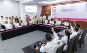 José Luis Chacón toma protesta a los primeros integrantes de su gabinete