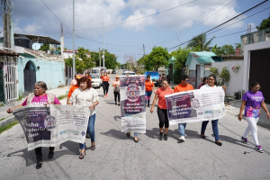 Comunidad cozumeleña participa en la “Marcha Exploratoria” con motivo del Día Naranja