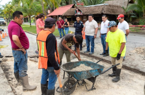 Chacón supervisa reparación de socavón en la zona hotelera norte