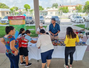 Exitosa Feria de las Abejas Meliponas en Chetumal