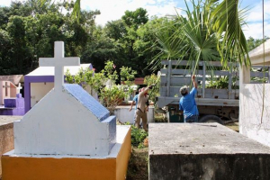 Panteones de Puerto Morelos abiertos las 24 horas este 1 y 2 de noviembre