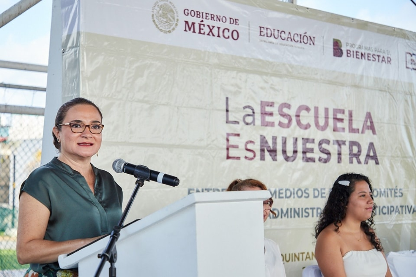 Impulsamos la educación y la cultura en Cozumel: Juanita Alonso