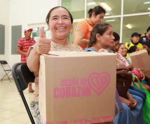 Gobierno Municipal impulsa entrega de apoyo alimentario a mujeres de Isla Mujeres