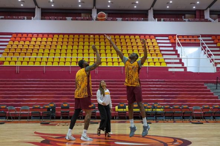 Mara Lezama celebra el regreso del básquetbol profesional con el &quot;El Calor de Cancún&quot;