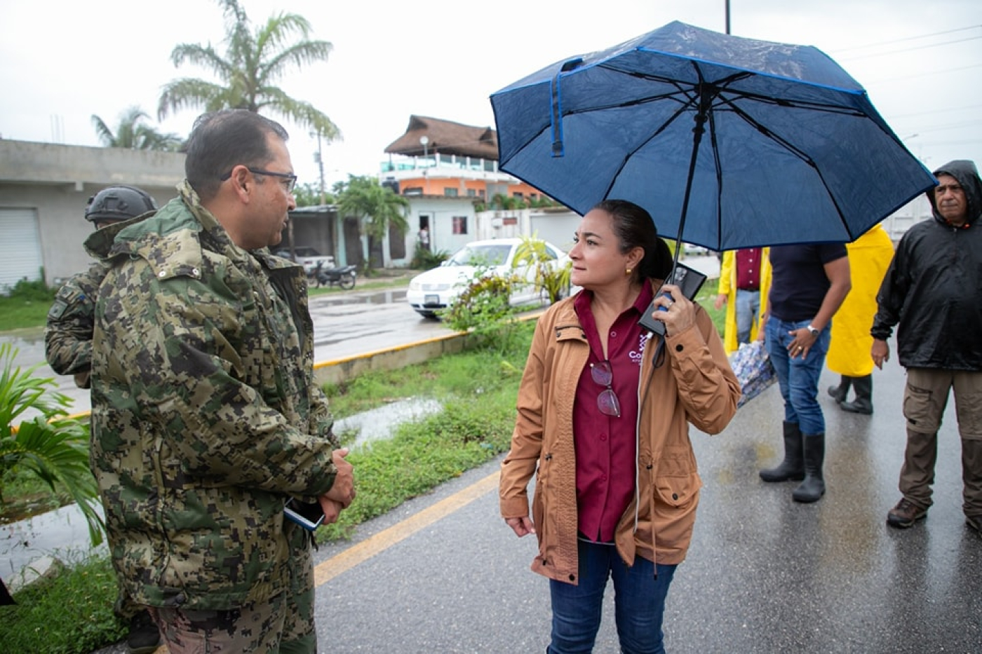 Juanita Alonso realiza recorrido por afectaciones ante lluvias constantes