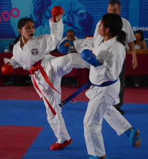 Destaca selectivo municipal en la fase estatal de karate rumbo a Juegos CONADE 2024