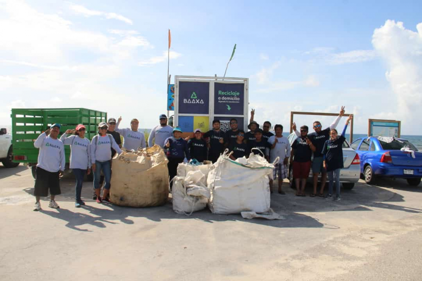 Unen esfuerzos para limpieza de playas y recolectan 220 kilos