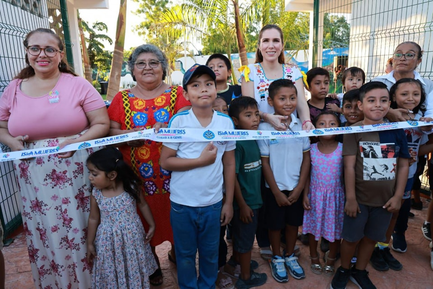 Atenea Gómez inaugura el parque infantil &#039;El Centauro&#039; en Ciudad Mujeres