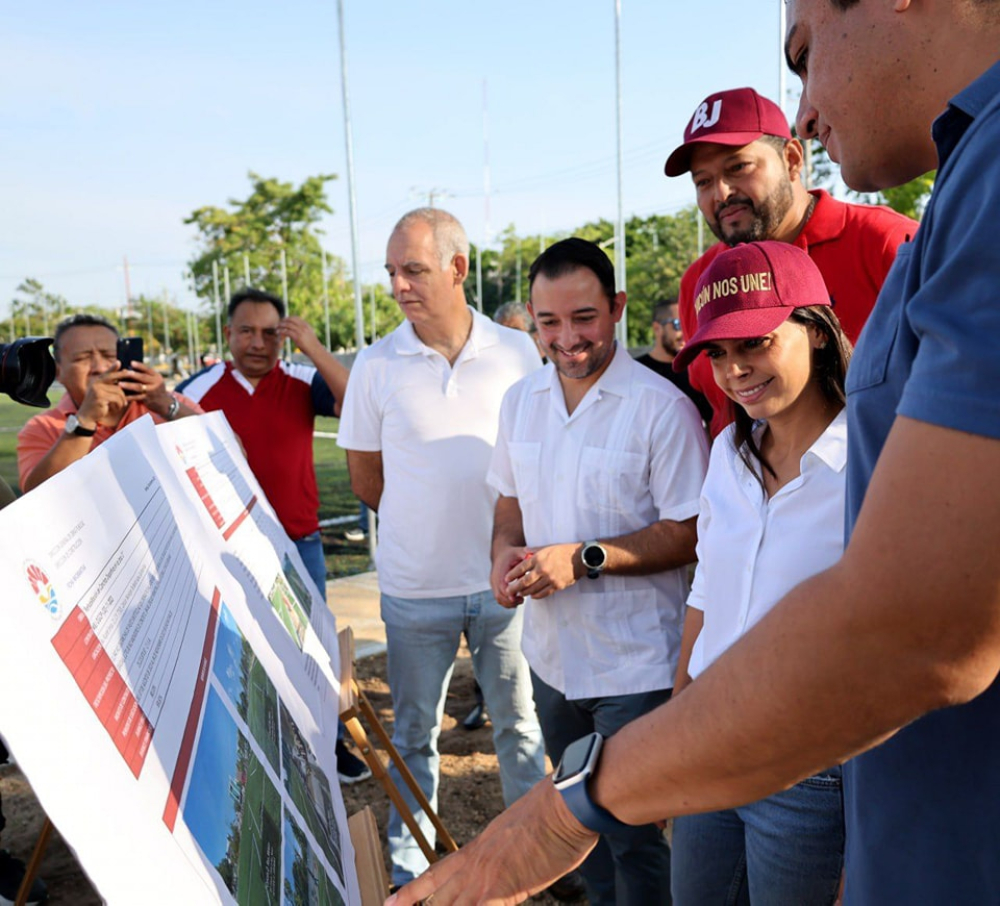 Ana Paty Peralta supervisa avance del 80% en canchas de la SM. 21