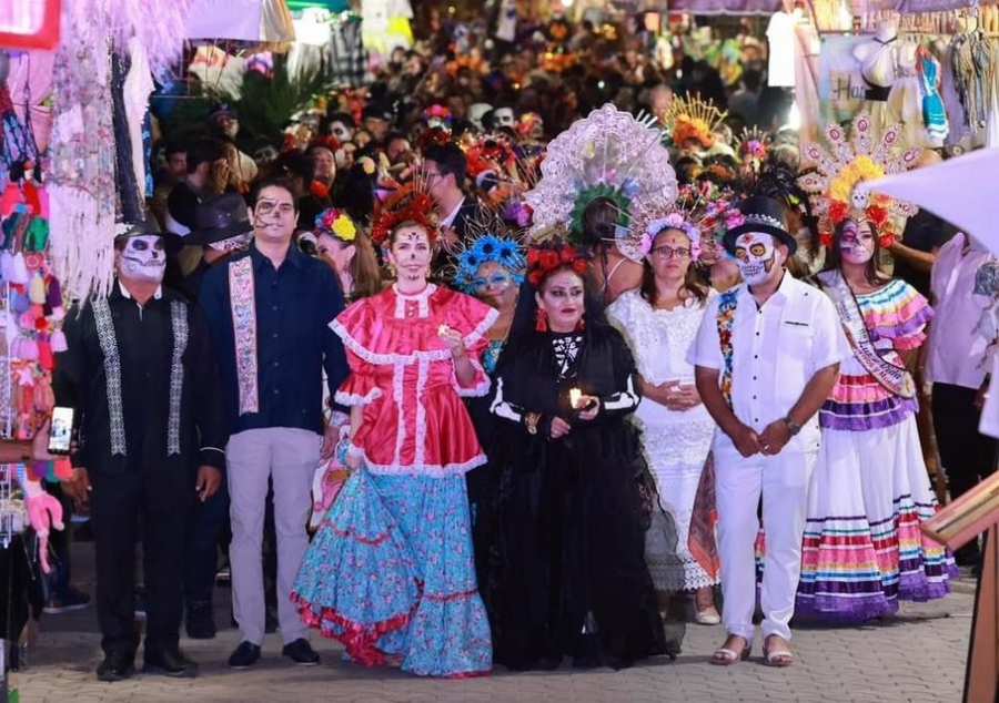 Con &quot;Noche de las Ánimas&quot; concluye Festival &quot;Luz y Vida, entre Vivos y Muertos 2023&quot; en Isla Mujeres