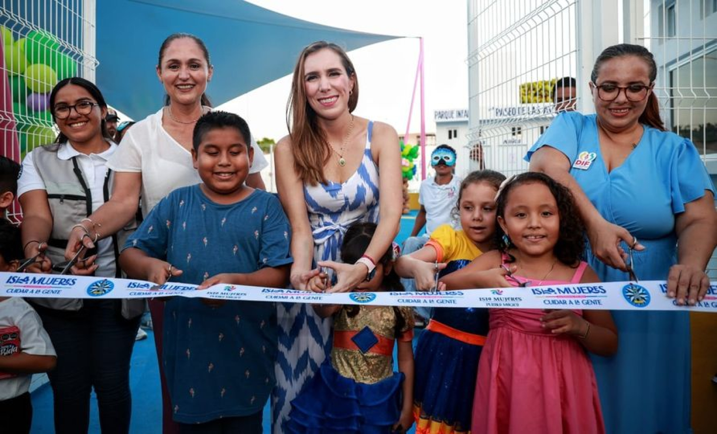 Atenea Gómez inaugura el parque infantil &quot;Paseo de las Aves&quot; en Isla Mujeres