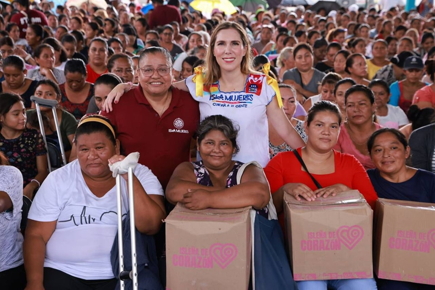 Atenea Gómez Ricalde transforma Isla Mujeres con humanismo a través de programas sociales