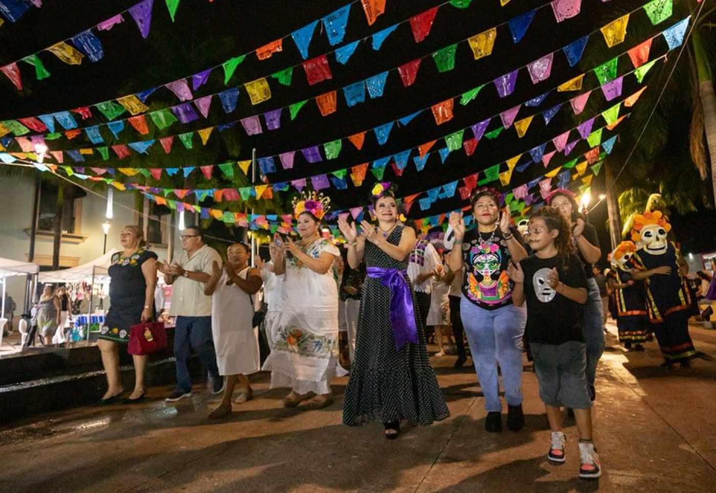 Primera maleconeada del festival día de muertos “Almas con tradición Cozumel 2023”
