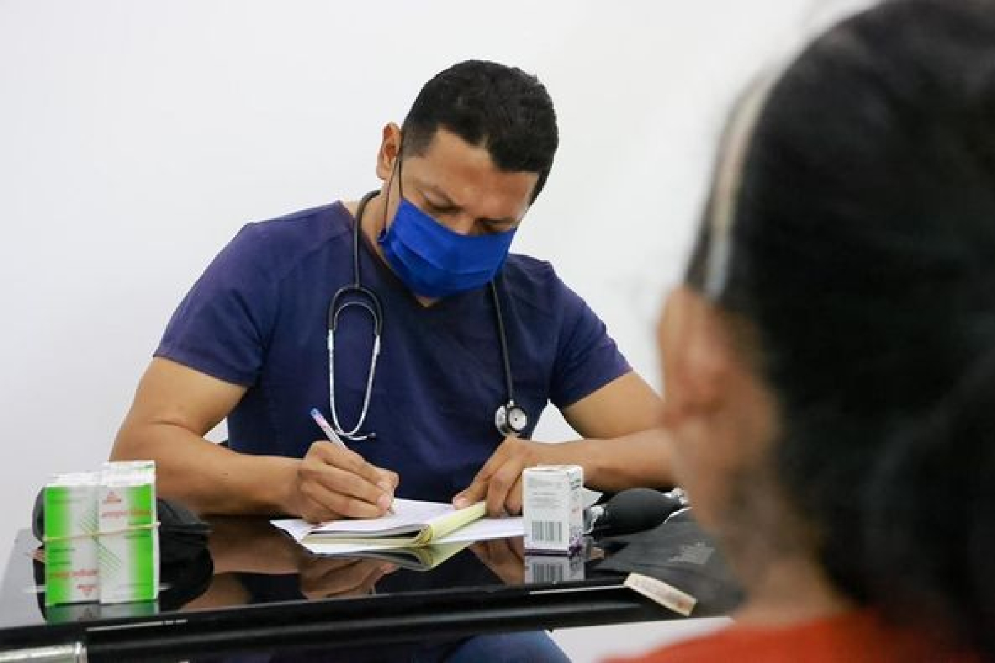 Brindan atención médica gratuita en los centros comunitarios de Isla Mujeres