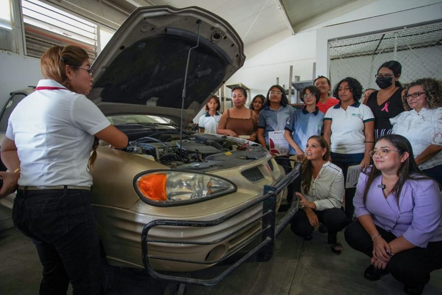 Mara Lezama impulsa la autonomía económica de las mujeres